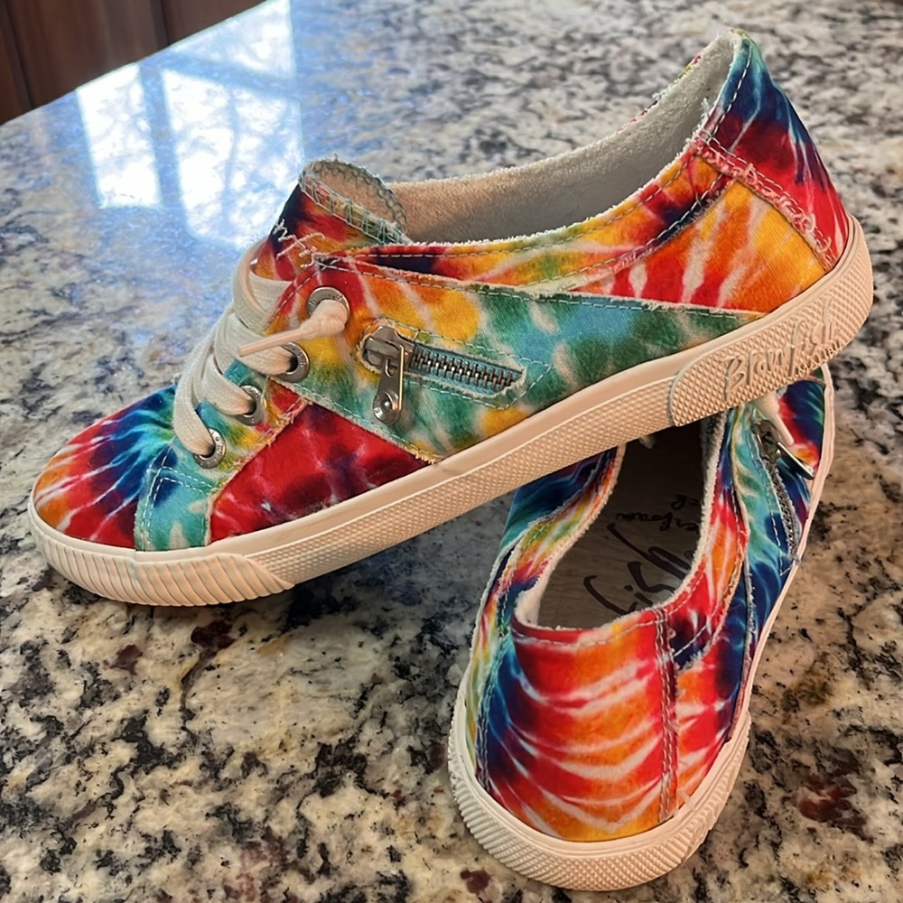 Blowfish Malibu Women's Tie-Dye Low Top Sneakers - Multicolor - Picture 5 of 15